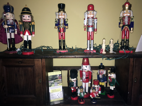 Nutcrackers at the Pruyn House